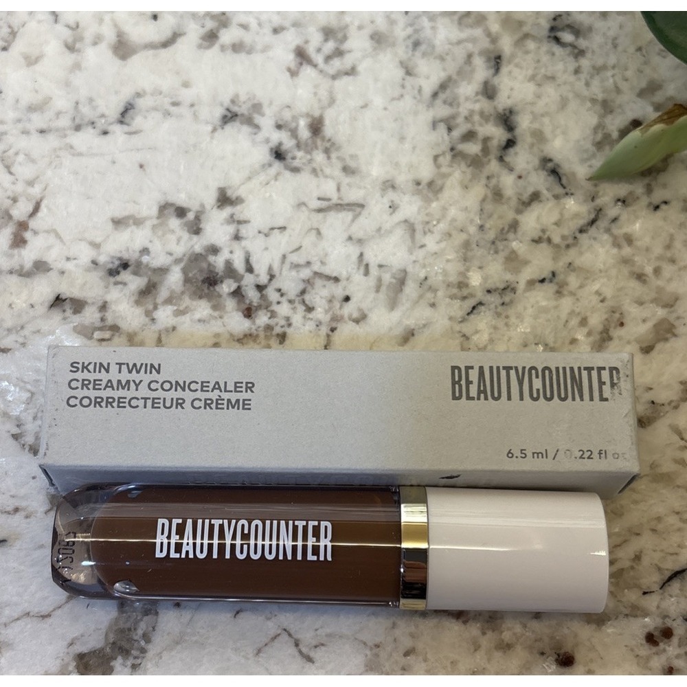 BEAUTYCOUNTER - SHADE: DEEP 3 - Skin Twin Creamy Concealer -‎ new in box